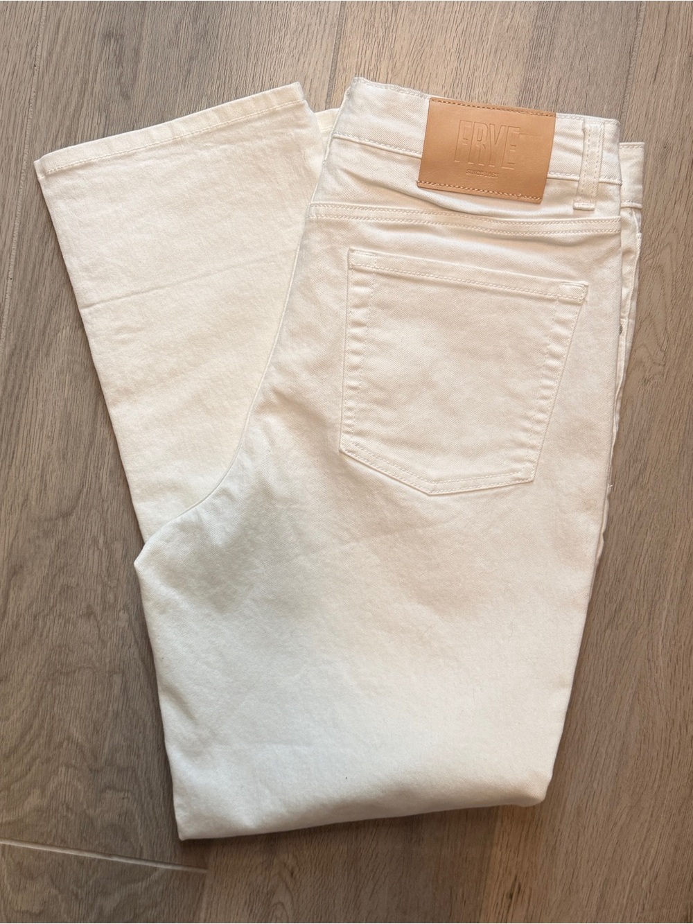 Frye white womens Straight leg Jeans 6/28